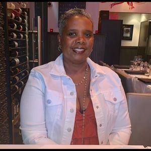 Meet your Posher, Desiree